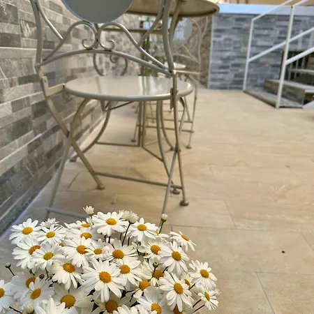 Gloves Bed and Breakfast Νάπολη