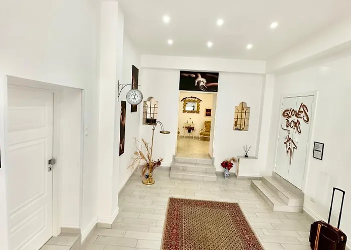 Bed & Breakfast Gloves 4*