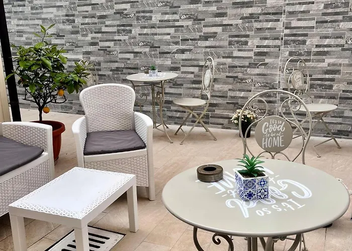 Gloves Bed & Breakfast