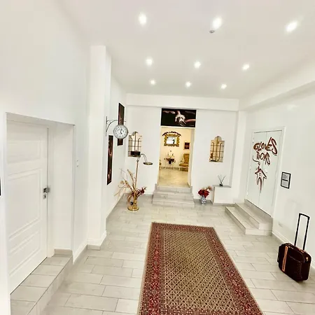 Bed and Breakfast Gloves 4*