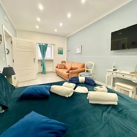 Bed and Breakfast Gloves 4*