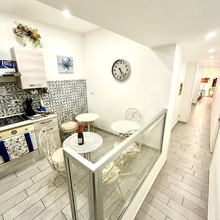 Bed and Breakfast Gloves Νάπολη